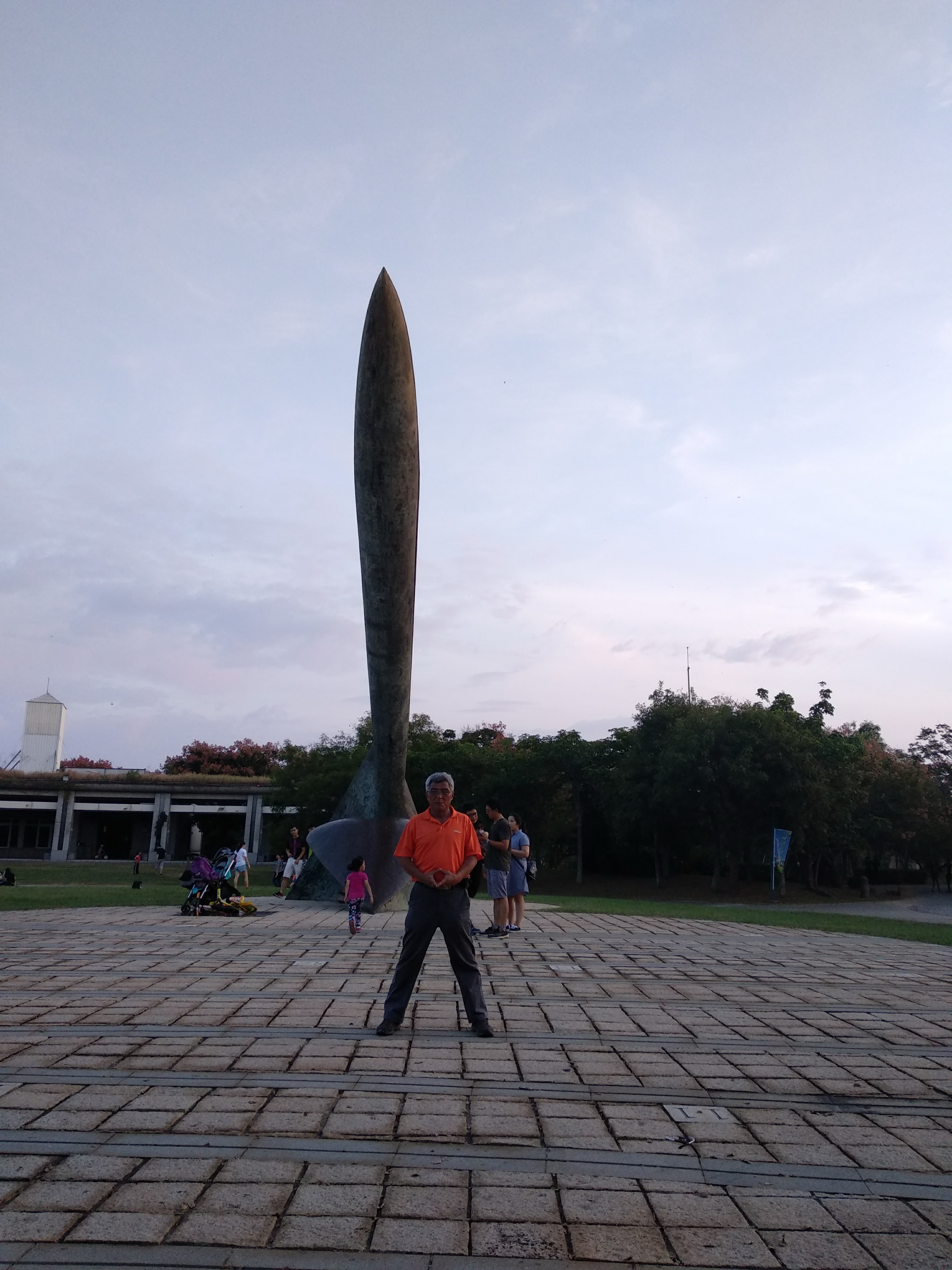 出遊運念揆雲見日